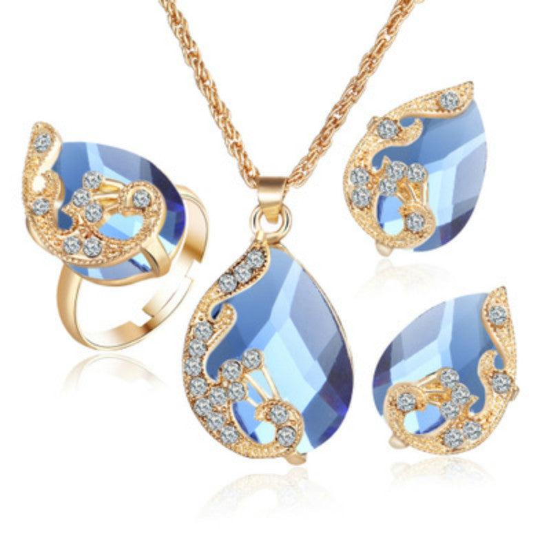 Enchanté Brilliance: Rhinestone Elegance Necklace Earrings Set