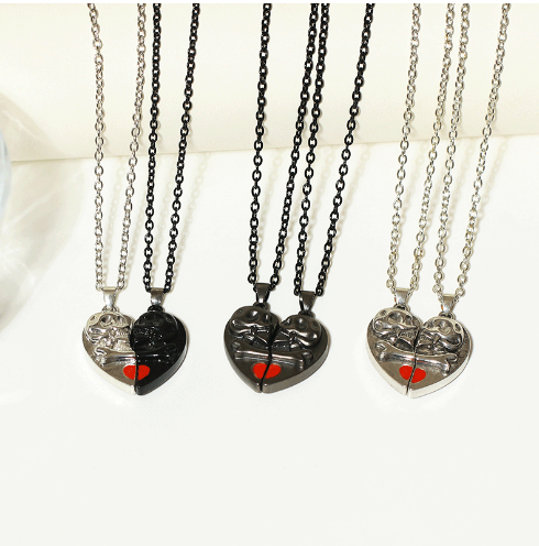 Skull Heart-shaped Magnetic Love Couple Necklace